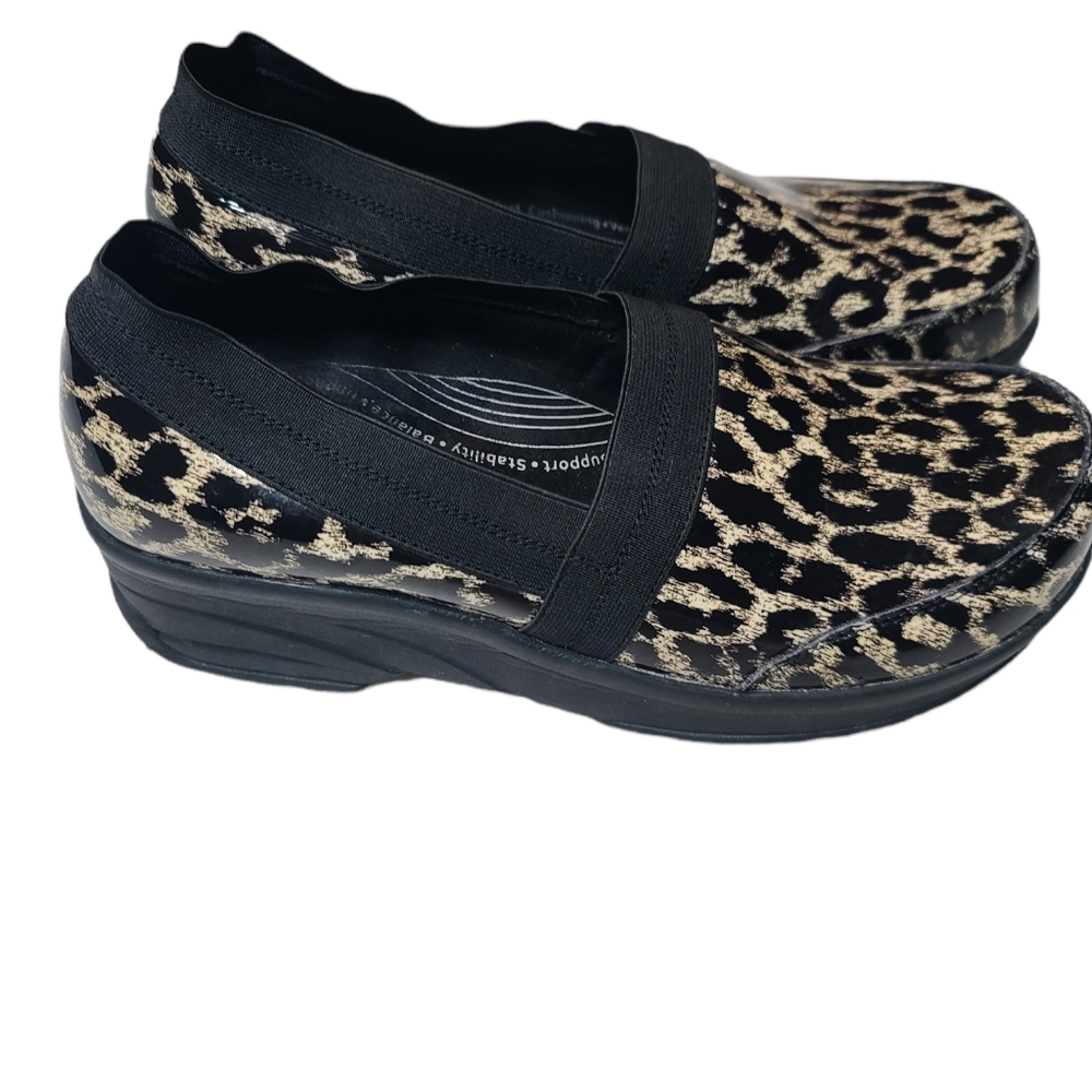 Women's clogs